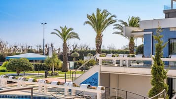 Seasonal outdoor pool