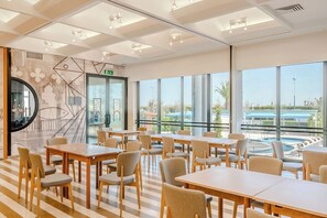 Petit déjeuner buffet compris tous les jours
