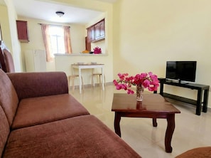 Living room - 2-bedroom Beach Apartment 50m From the Sea and Pool (Puerto Plata)