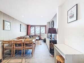 Interior - Le Curling B (Val Claret) by Interhome (Tignes)