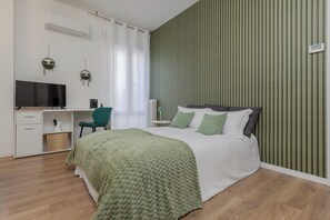 1 bedroom, desk, iron/ironing board, travel cot - **Suite Bailo** Treviso -Near Venice- City center. Free A/C +Wi-fi - Family ok (Treviso)