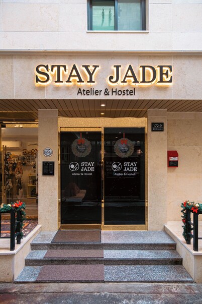 STAY JADE
