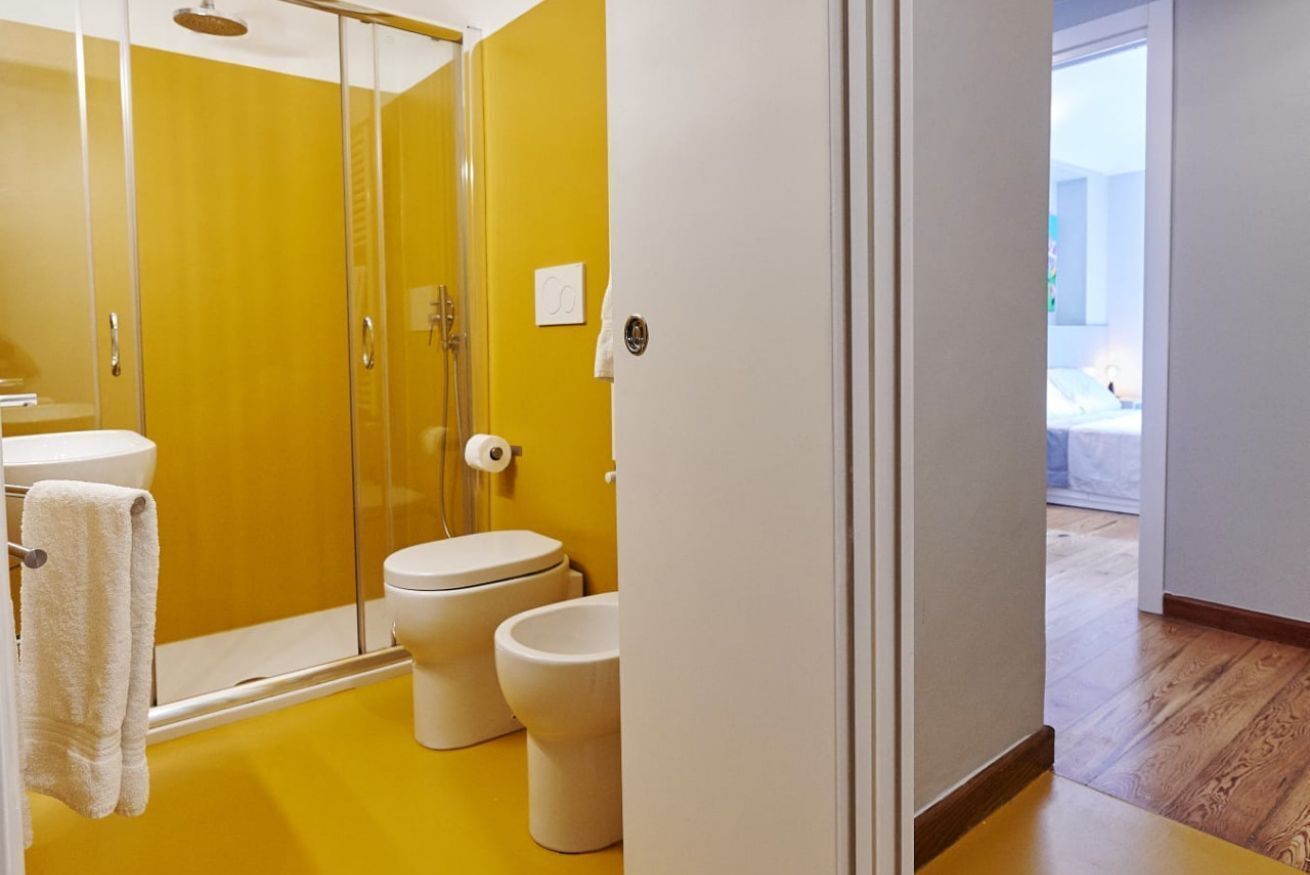 Doccia, asciugacapelli, bidet, asciugamani