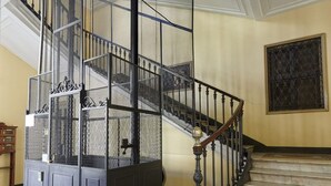 Interior - Cozy City Escape - Stylish & Renovated (Turin)