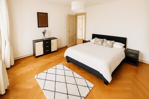 4 Schlafzimmer, Bügeleisen/Bügelbrett, Internetzugang, Bettwäsche