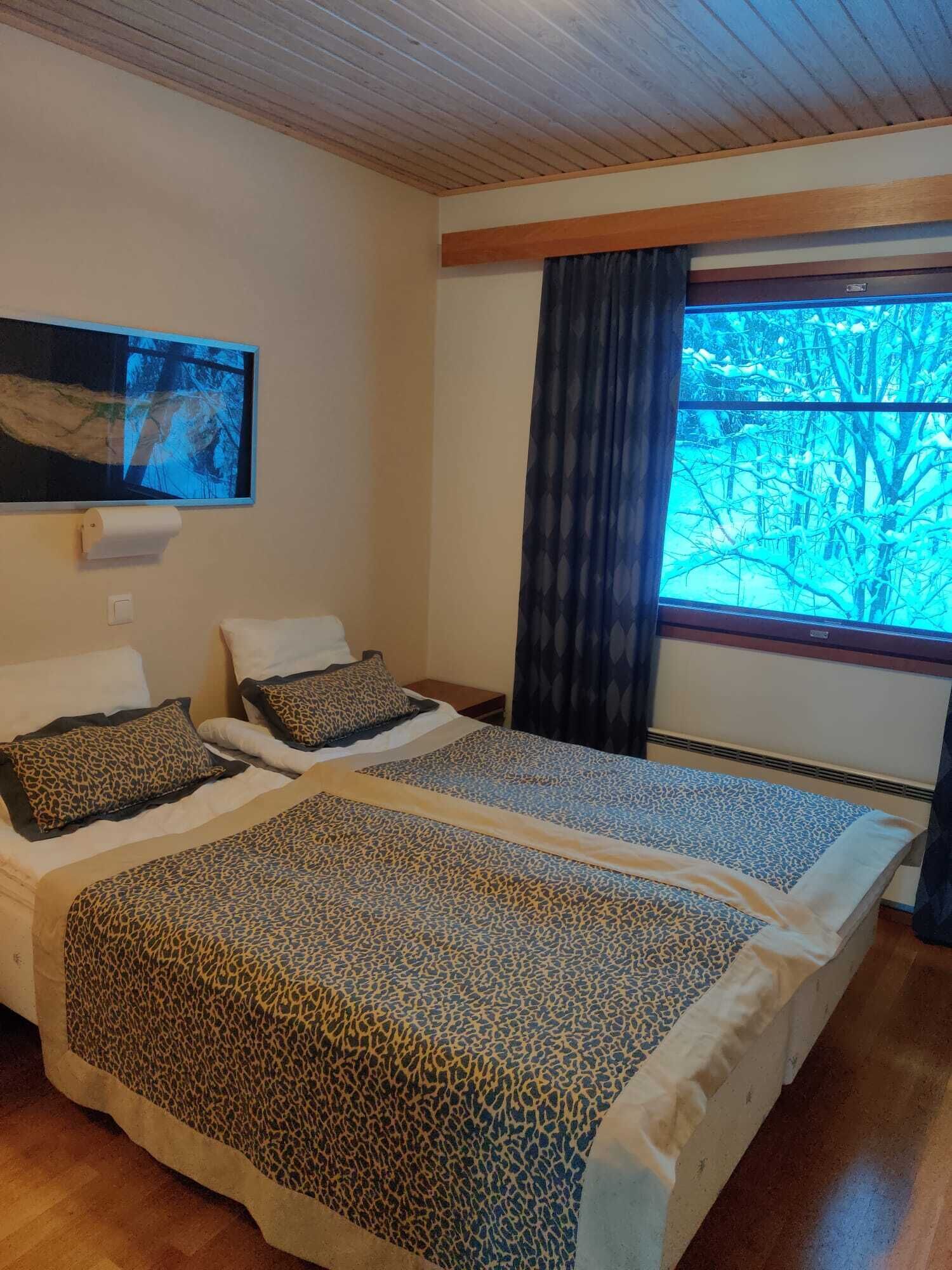 2 makuuhuonetta, silitysrauta/-lauta, Wi-Fi, vuodevaatteet