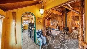 Interior - Hot Tub, Sauna & Cozy Tree Haus Escape (Idyllwild-Pine Cove)