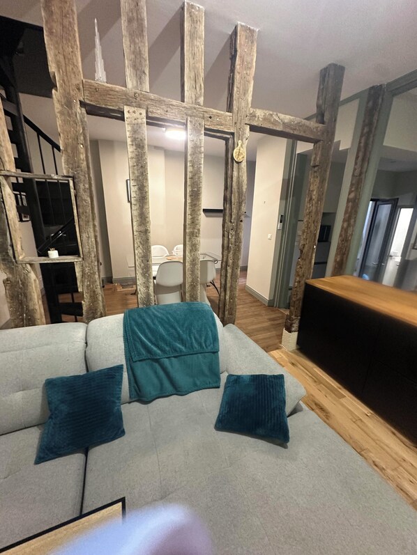 TV - Town House 4 People Bourges (Bourges)