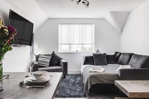 Living area - St David's Apt | Contractors, Family, Friends (Lytham St Annes)