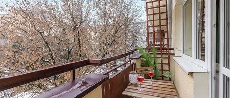 經典公寓, 陽台 | 陽台