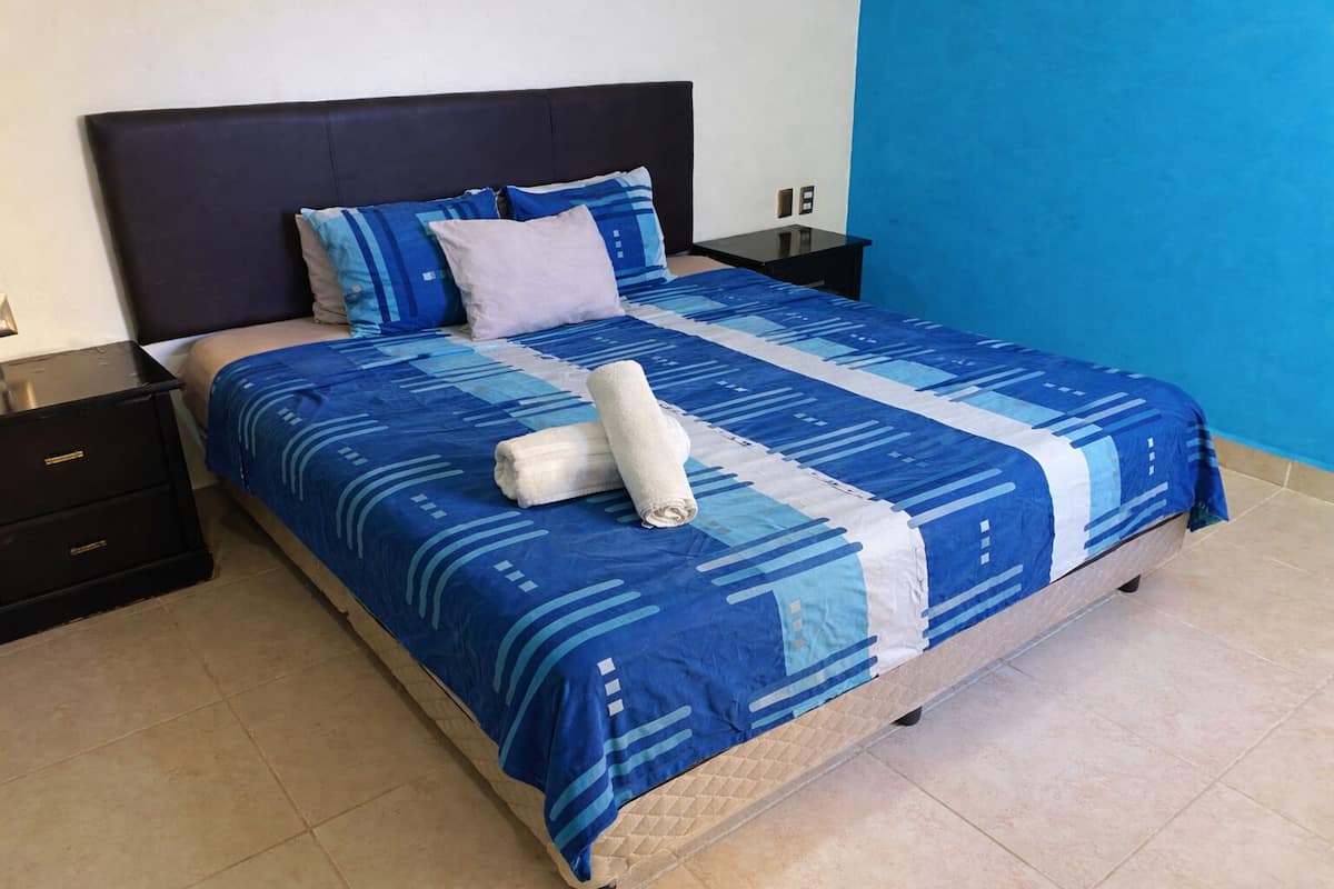 Iron/ironing board, free WiFi