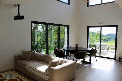 Pays Basque: Maison familiale avec grand jardin, proche montagne et océan !