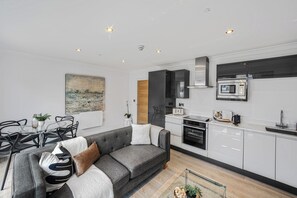 Living area - York Suite (Chester)
