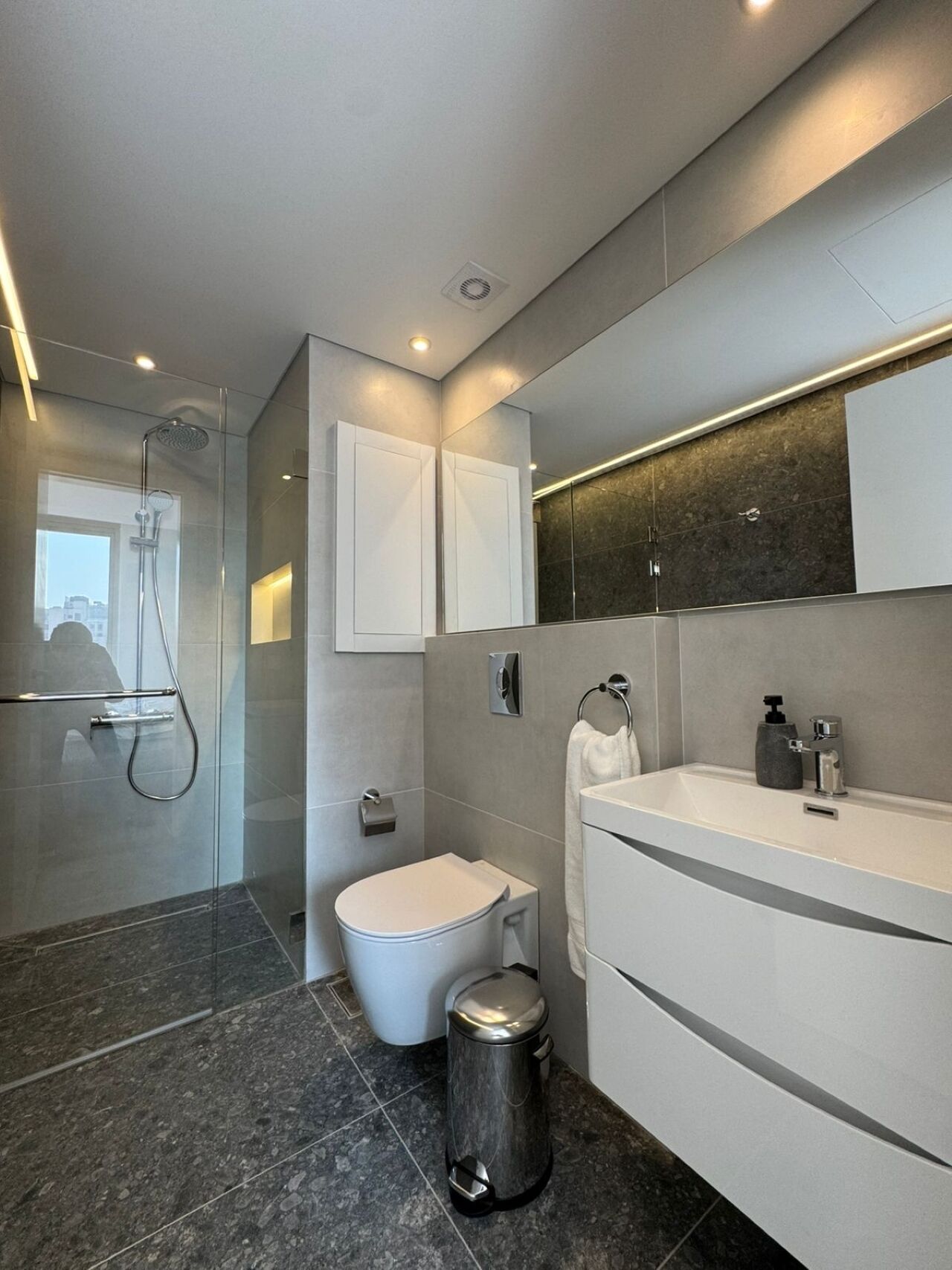 Premium Apartment, City View | Bathroom | Shower, towels, toilet paper