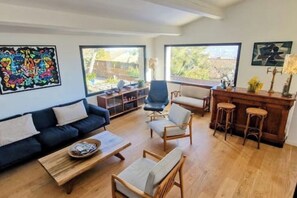 Living area - VILLA des Rêves, Superbe Vue, Swimming Pool, Prox center (Sète)