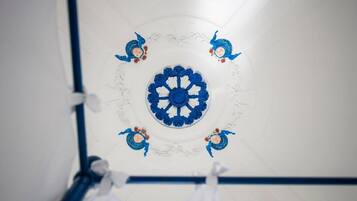 Deluxe Suite, Sea View | Interior