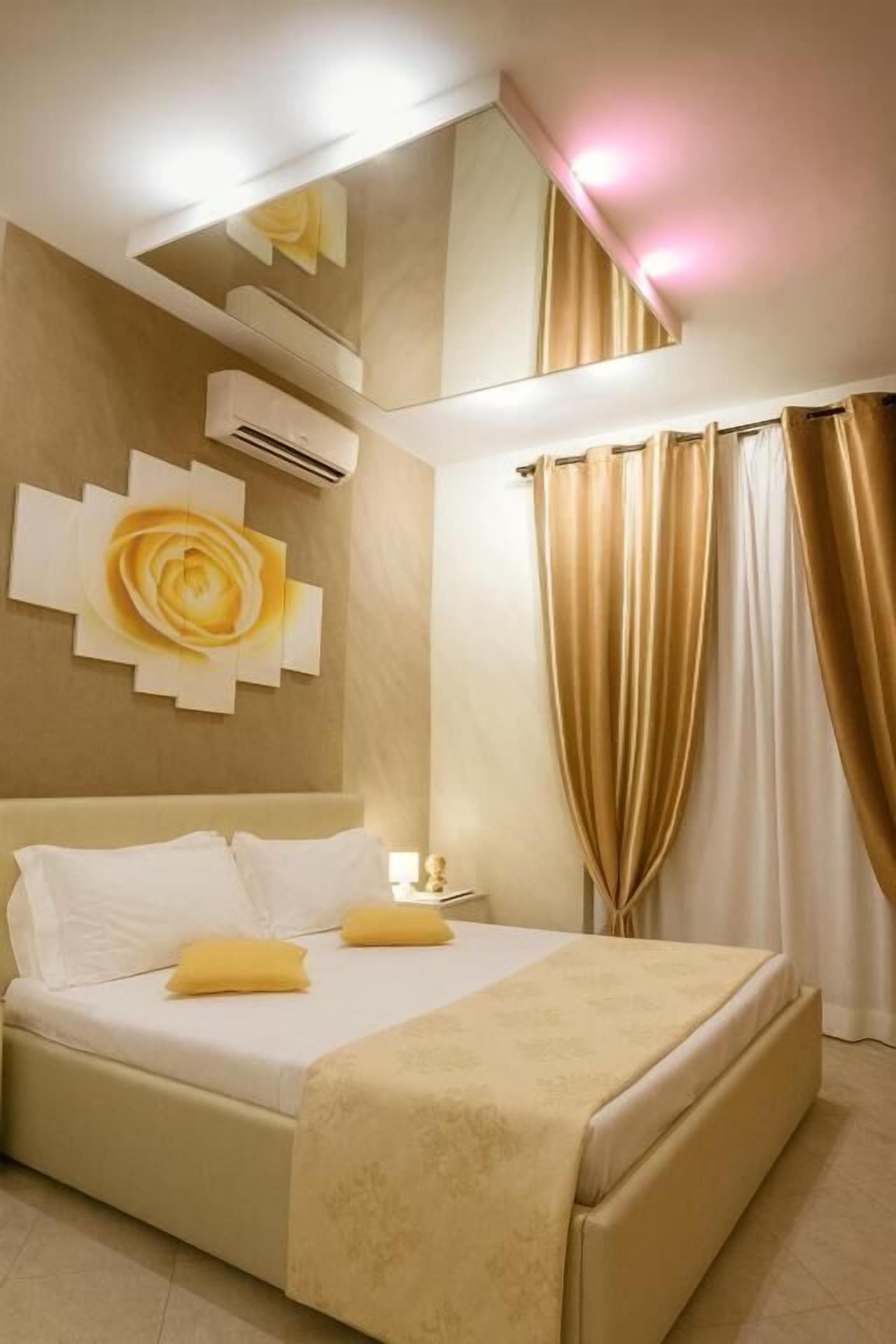 Standard Double Room, Courtyard View | Soundproofing, free WiFi