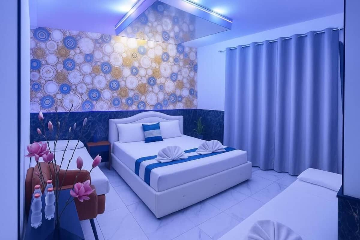 Superior-Doppelzimmer, Blick auf den Innenhof | Schallisolierte Zimmer, kostenloses WLAN