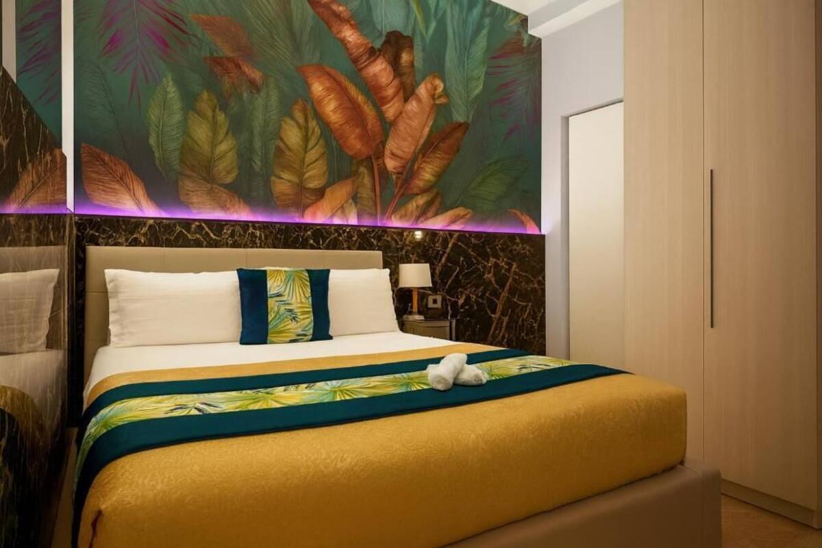 Basic Double Room | Soundproofing, free WiFi