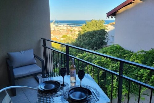 Le Revest Terrasse Clim Vue Mer Parking Centre