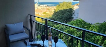 Le Revest Terrasse Clim Vue Mer Parking Centre