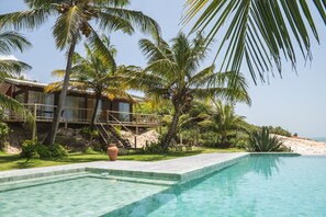 Outdoor pool - Pousada Vila Corada (Tibau do Sul)