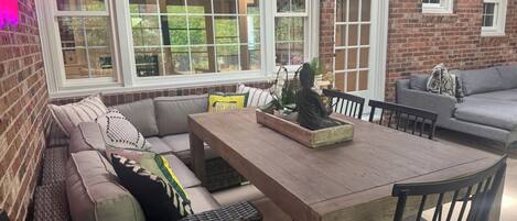 تناول الطعام