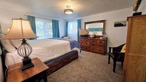 Iron/ironing board, travel crib, WiFi, bed sheets
