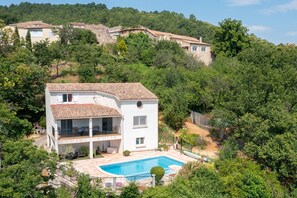 Exterior - Villa Sillol – panoramic hillside villa with fenced private pool near Courry (Courry)
