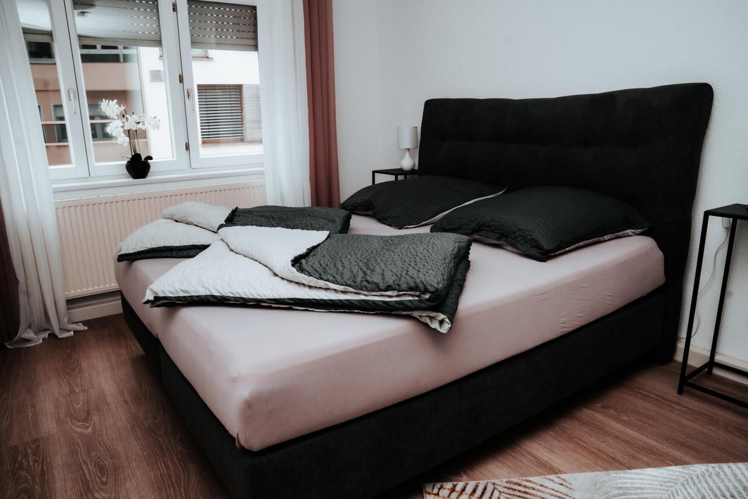 Bügeleisen/Bügelbrett, WLAN, Bettwäsche