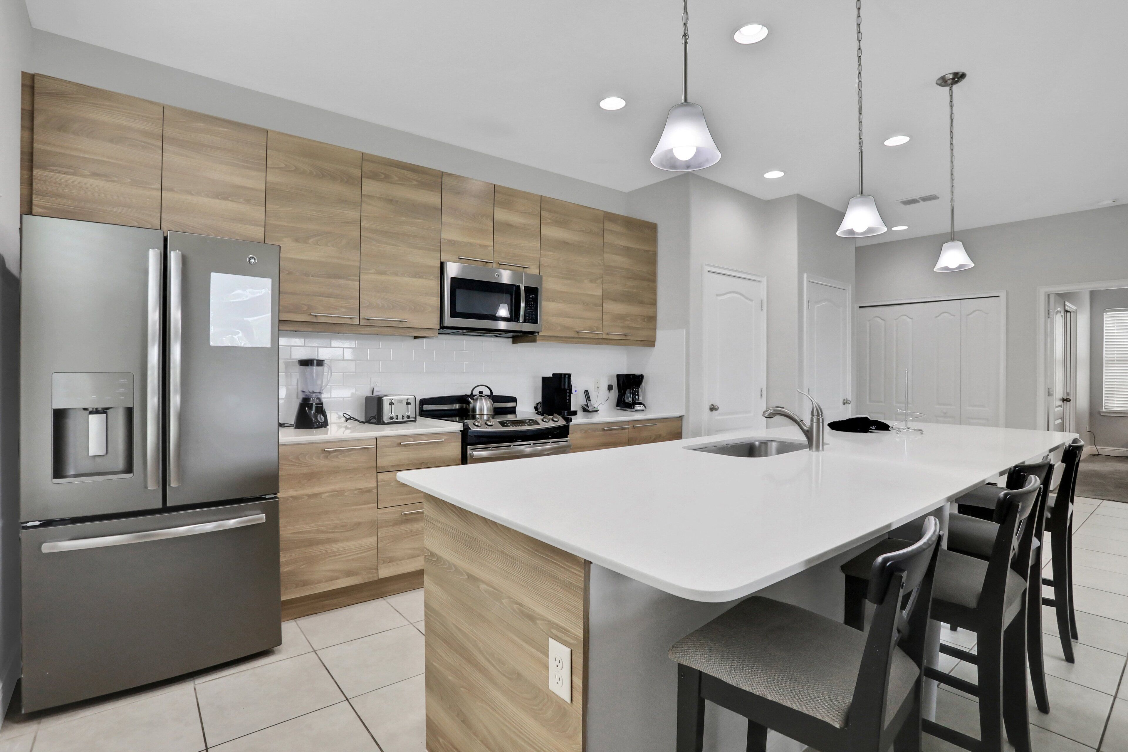 House, 4 Bedrooms | Private kitchen | Fridge, oven, coffee/tea maker, toaster