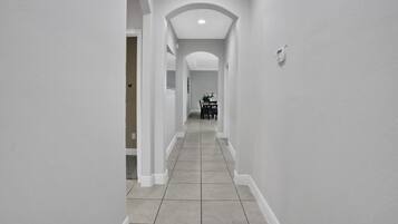 House, 4 Bedrooms | Interior