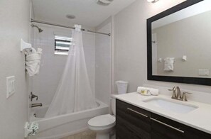 House, 6 Bedrooms | Bathroom - 176cc-balmoral Resort 6 Bedroom Home (Haines City)