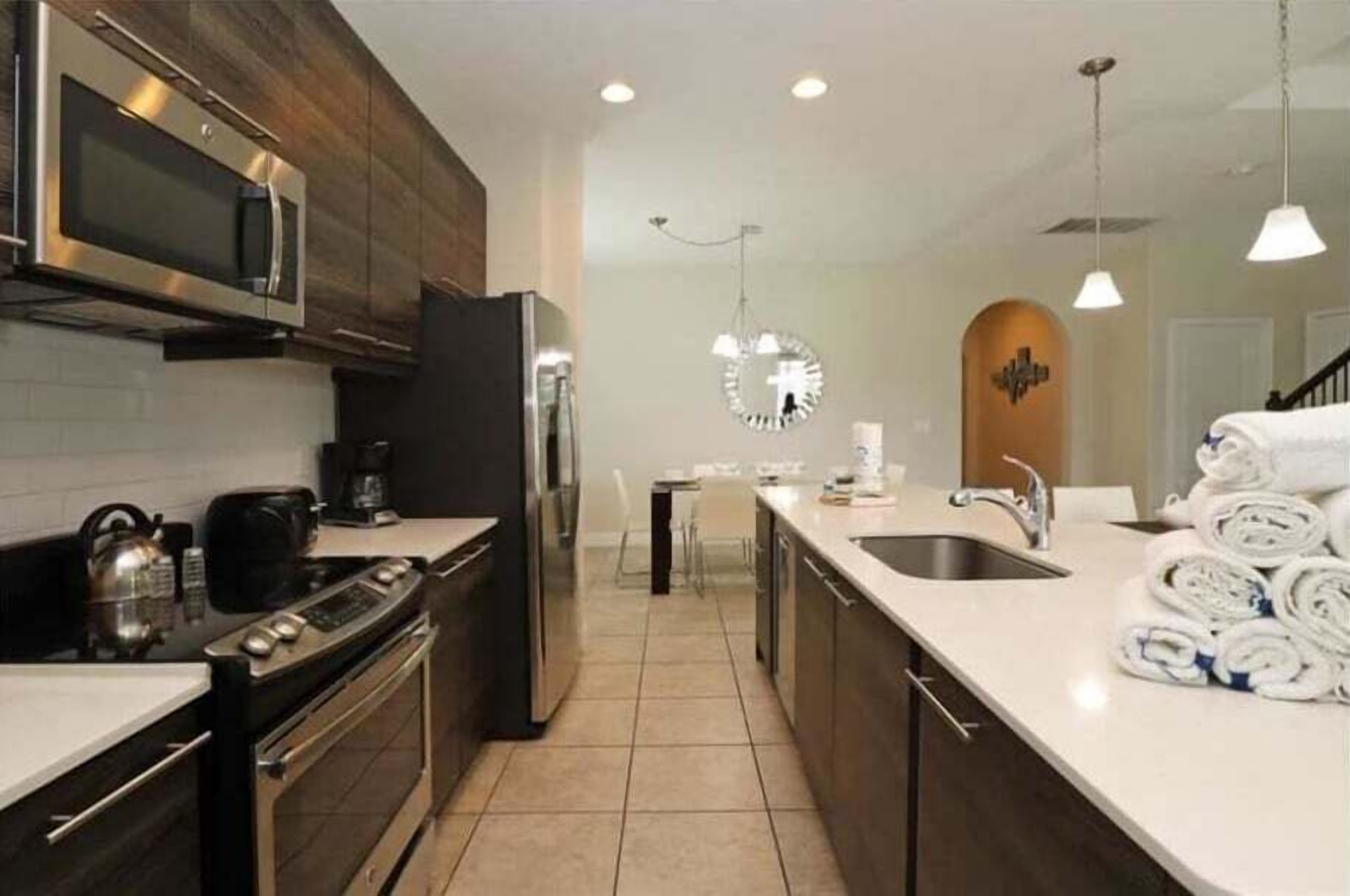 House, 6 Bedrooms | Dapur peribadi | Peti sejuk, ketuhar, pembakar roti 