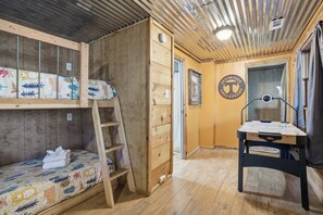 House, 3 Bedrooms - Creekbend 3 Bedroom Home (Sevierville)