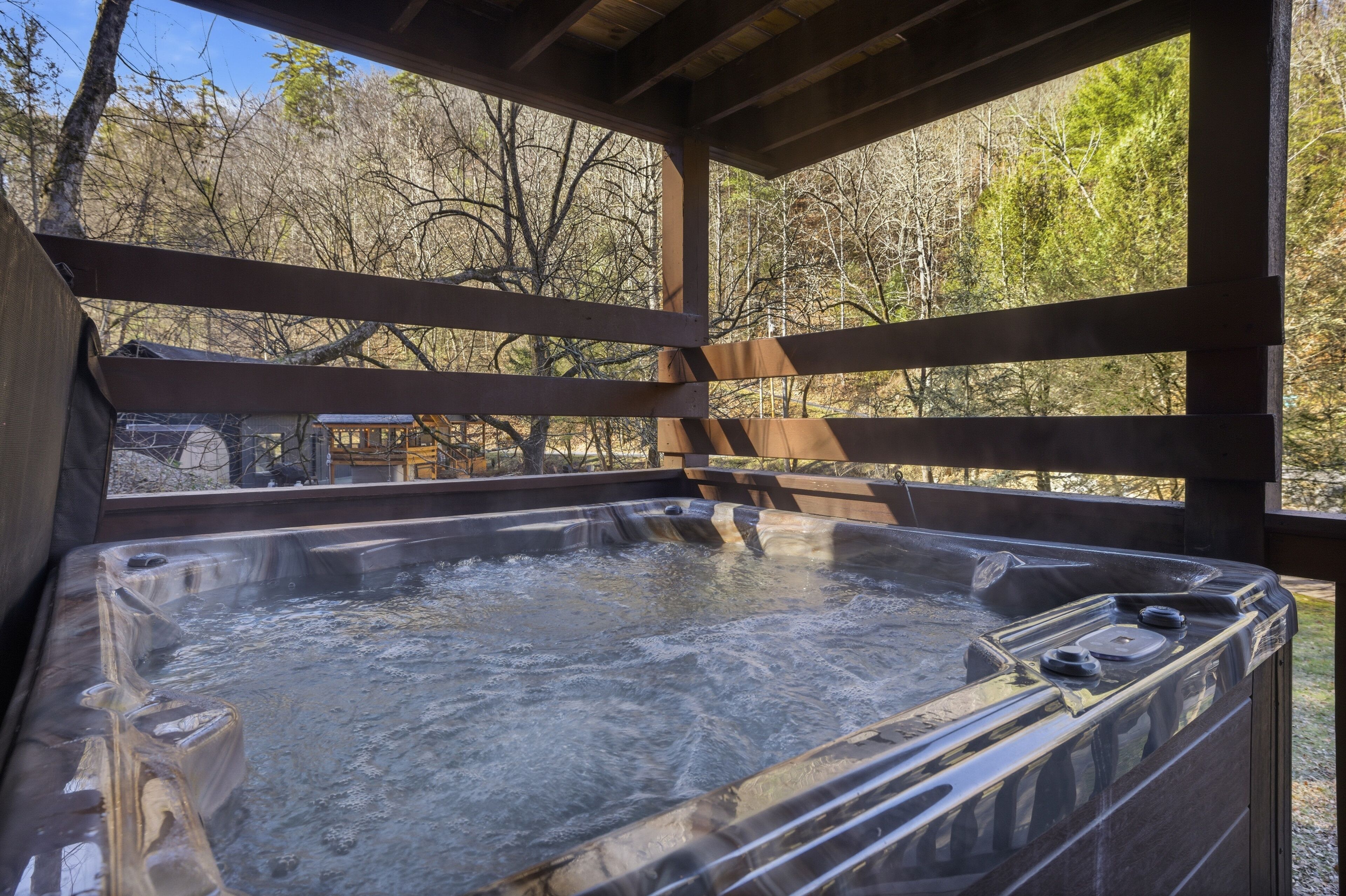 House, 3 Bedrooms | Outdoor spa tub