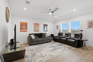 Casa, 3 quartos | Área de estar | Smart TV, serviços de streaming