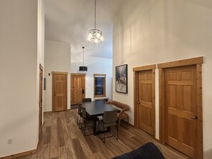 Condo, 3 Bedrooms | Dining - Renovated 3br Mountain Condo - Kids Ski Free 3 Bedroom Condo (Keystone)