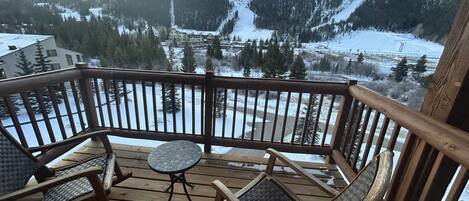 Condo, 3 Bedrooms | Property grounds