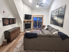 Apartment, 3 Schlafzimmer | Wohnbereich