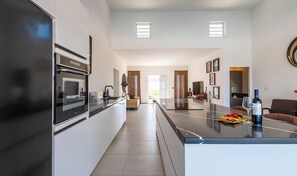 Private kitchen - Charming 2-bedroom villa with AC in peaceful Grote Berg (Grote Berg)