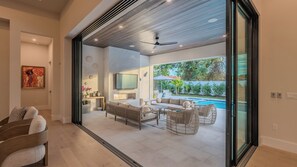Smart TV, fireplace, books, computer monitors - Resort-Style Luxury Home (Naples)