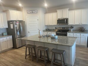 House, 4 Bedrooms, Resort View | Private kitchen | Full-size fridge, microwave, oven, stovetop