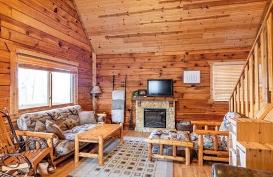 Beautiful Cabin Located Near Three Bears Park / Jellystone - Wisconsin