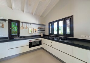Private kitchen - Villa Bon Bini Verde -Blue Bay Golf & Beach Resort (Sint Michiel)