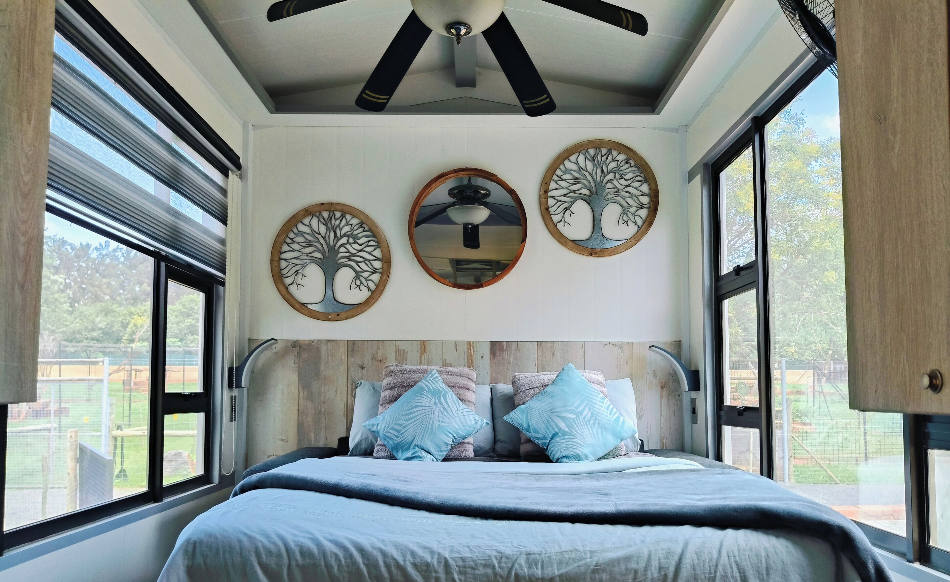 Habitación doble Deluxe | Tabla de planchar con plancha 