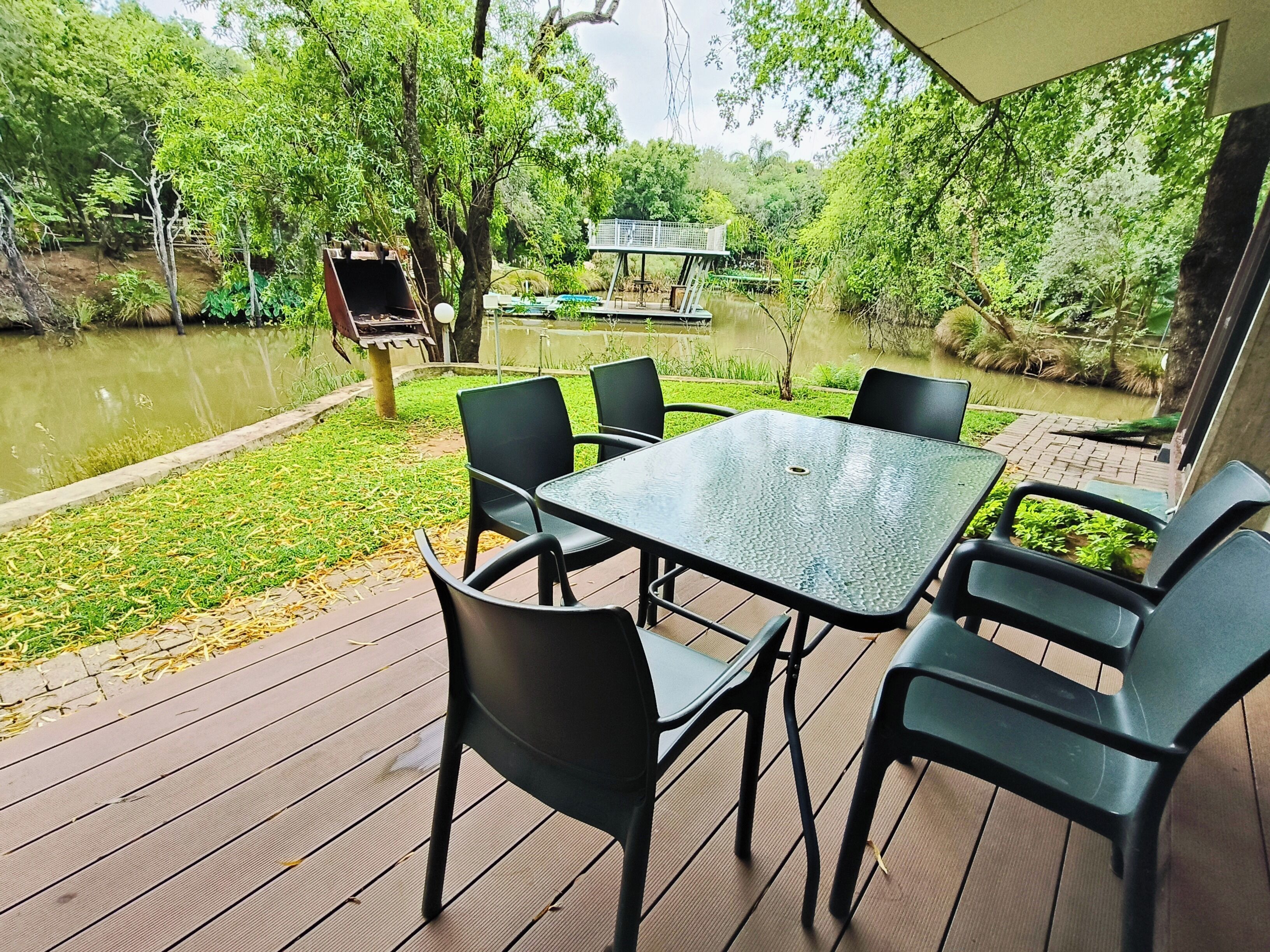 Classic Suite, Lake View | Outdoor dining