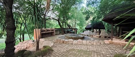 Family Cottage, Mountain View | Terrace/patio