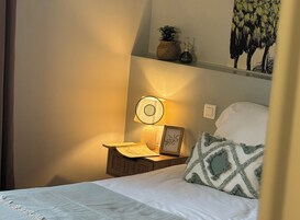 Cortinas opacas y wifi gratis