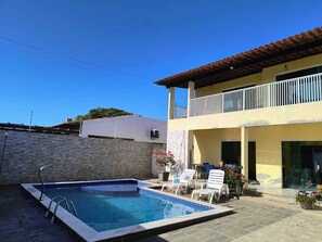 Perhetalo, lanai | Uima-allas